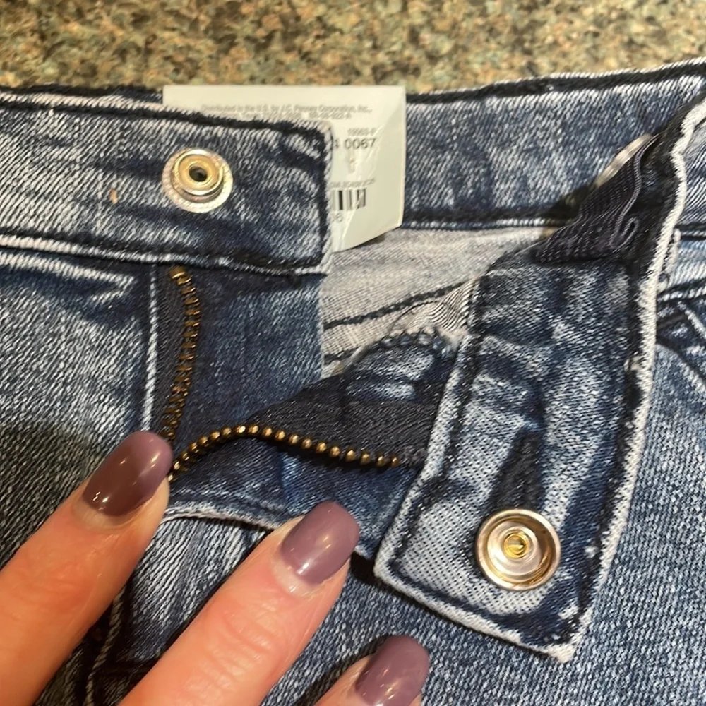 Okie Dokie 3T denim jean skirt with pockets and snap closure NEW - Picture 5 of 8